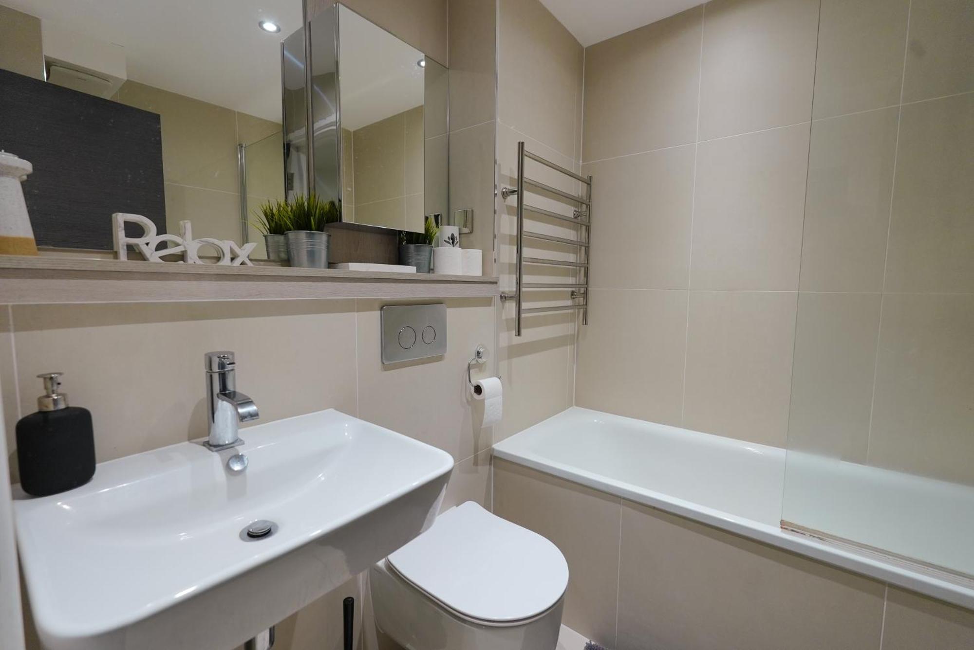 Smart Apartment Close To Watford Atria And Station Exterior photo