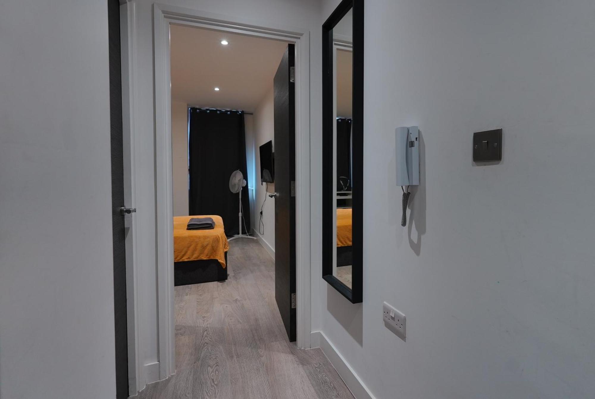 Smart Apartment Close To Watford Atria And Station Exterior photo